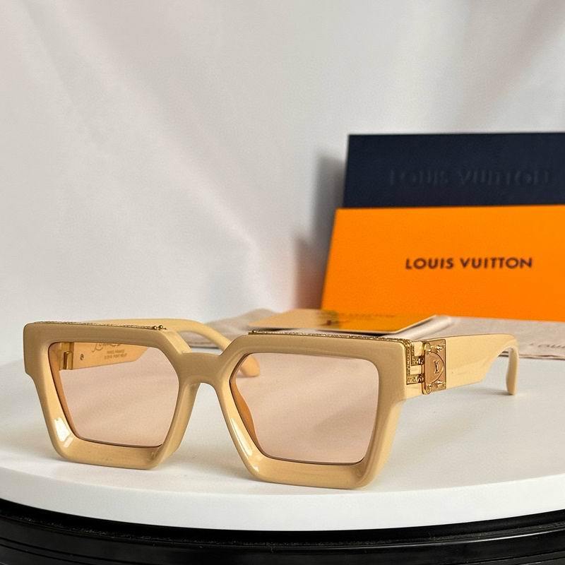 LV Sunglasses 240